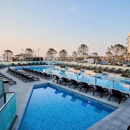 Perfect Sea View - Infinity Pool&spa&ev Friendly * Mamaia