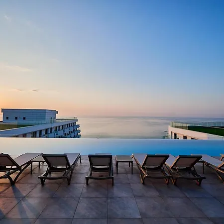 Perfect Sea View - Infinity Pool&spa&ev Friendly Apartament